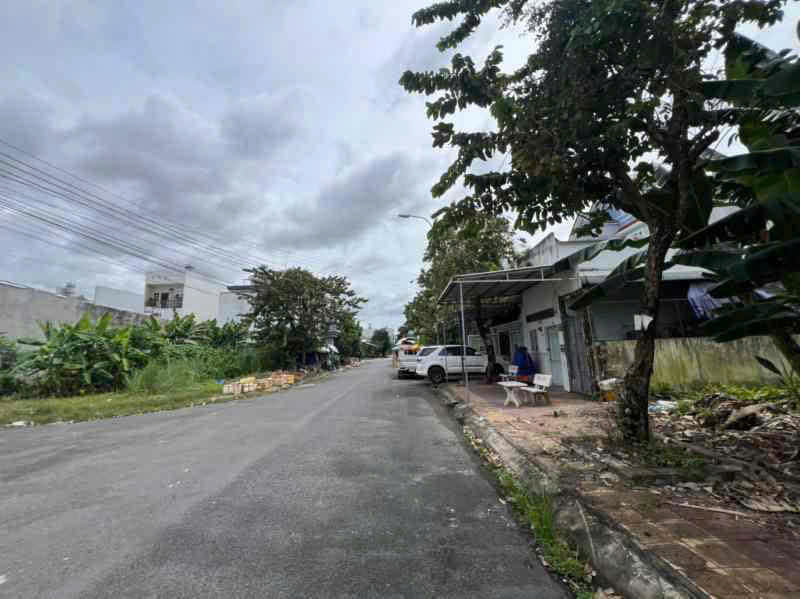 SP 637: Bán nền góc đẹp đường B4 & B10 KDC Phú An, P. Phú Thứ, Cái Răng, Cần Thơ.